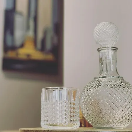 Cozy Design In A Classic Style 아파트